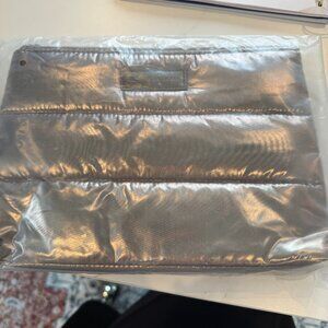 SkinCeuticals Metallic Pouch